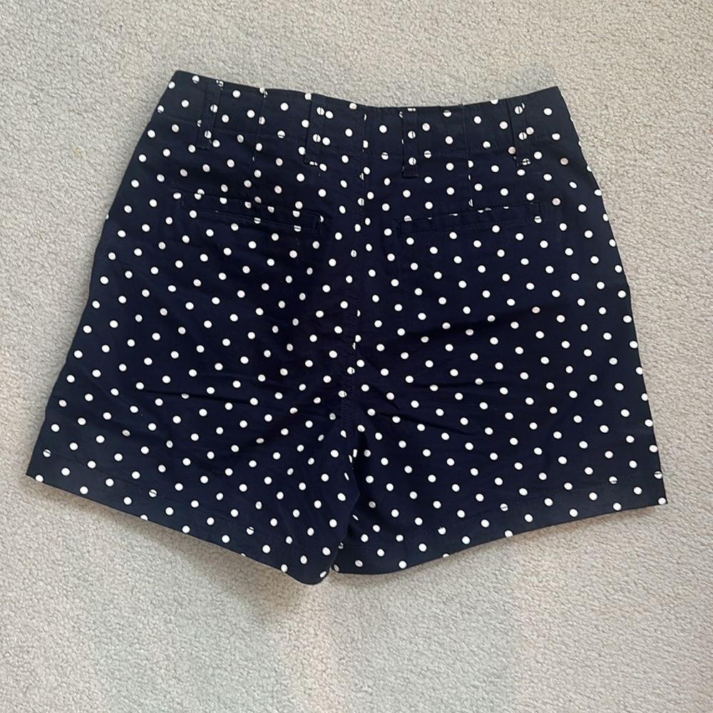 NWOT size 8, Gap Factory Downtown Khaki shorts in navy white polka dots - Picture 2 of 4